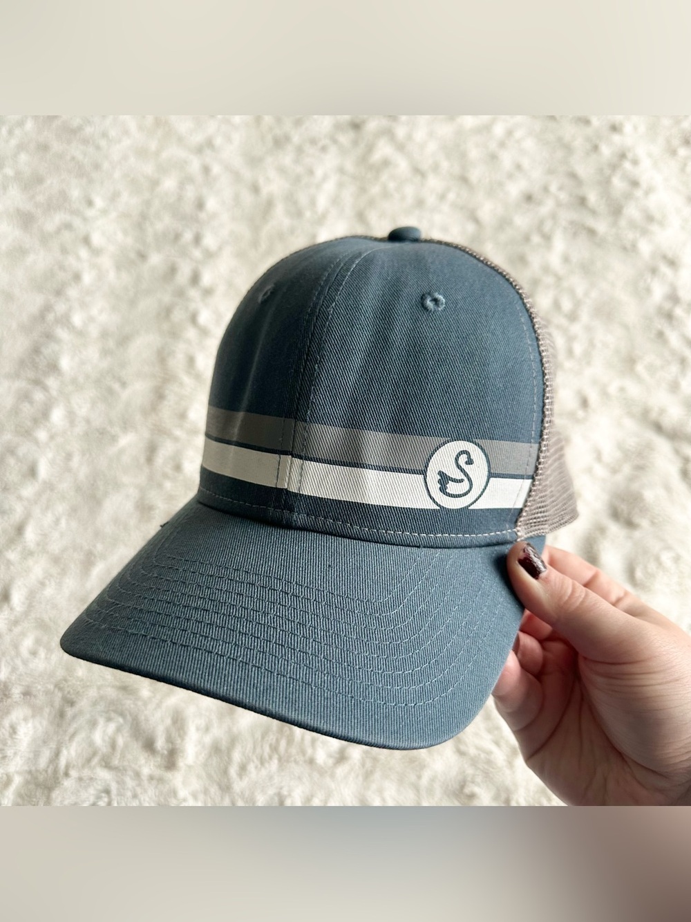 Swannies Trucker Hat Cap Mens OS Blue Gray Snapback Golf Outdoor Bird Stripes